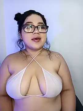 Snapshot of Sweety_chloe chatting on 11/27/25, 02:19 Sweety chloe online show from 11/27/25, 02:19