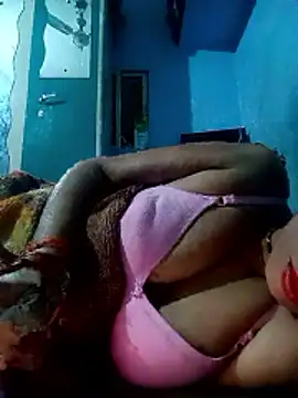 Snapshot of beutiful_hot chatting on 01/11/26, 04:56 beutiful hot online show from 01/11/26, 04:56