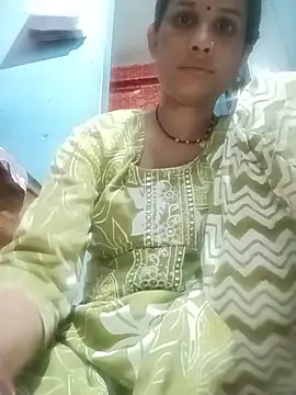 Snapshot of beutiful_hot chatting on 06/28/26, 05:30 beutiful hot online show from 06/28/26, 05:30