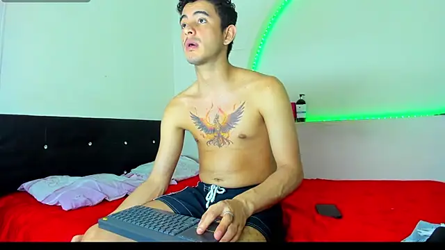 kaiborman00 online show from 02/13/26, 02:51