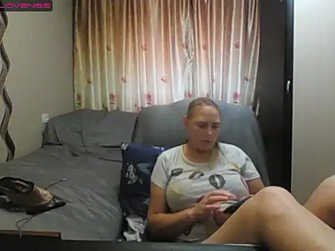 Snapshot of JenniDeep chatting on 07/18/26, 07:34 JenniDeep online show from 07/18/26, 07:34