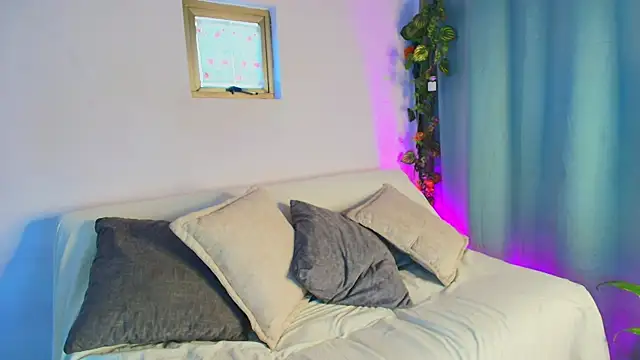 lizzy kane online show from 12/03/25, 08:07