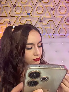 MelanyyJhonson15 online show from 12/15/25, 11:31