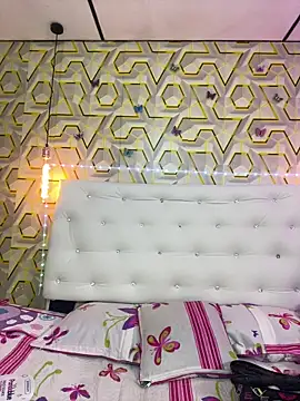 MelanyyJhonson15 online show from 04/25/26, 02:58