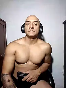 Snapshot of nicolssssssssss chatting on 11/13/25, 06:01 nicolssssssssss online show from 11/13/25, 06:01