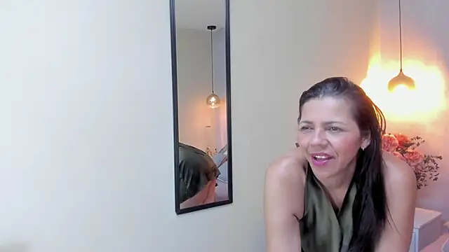 Dulce emi online show from 03/11/26, 01:55