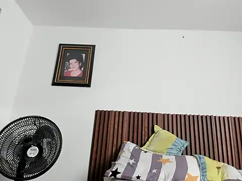 Snapshot of caroline_47 chatting on 03/05/26, 08:05 caroline 47 online show from 03/05/26, 08:05