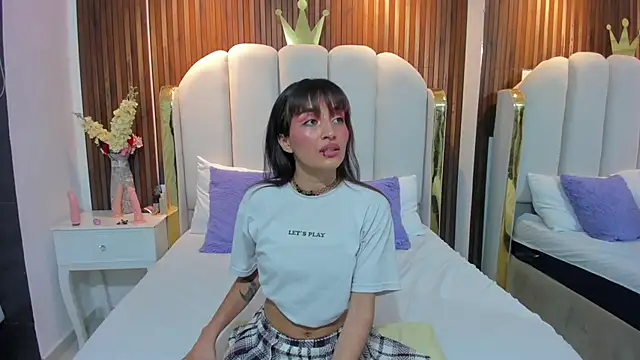 Snapshot of pixxxy_skinny chatting on 11/16/25, 05:24 pixxxy skinny online show from 11/16/25, 05:24