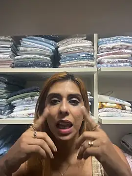 Monahliza online show from 04/12/26, 02:33