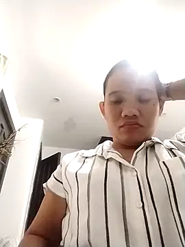 Snapshot of sweet_jinky123 chatting on 11/16/25, 12:38 sweet jinky123 online show from 11/16/25, 12:38