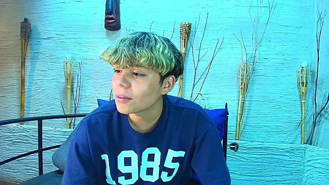 Snapshot of nathan_bell chatting on 11/15/25, 03:59 nathan bell online show from 11/15/25, 03:59