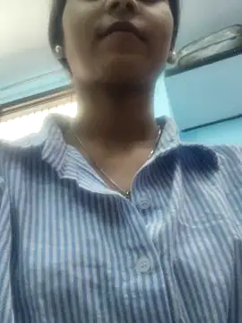 Snapshot of Noor-14 chatting on 11/13/25, 06:56 Noor-14 online show from 11/13/25, 06:56