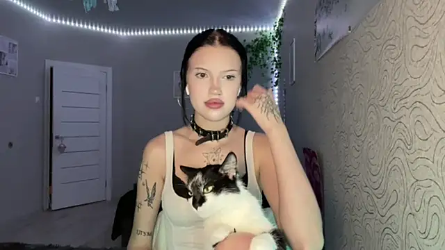 JuliaElse online show from 12/19/25, 04:58