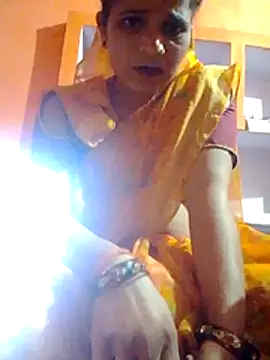 Bigg bhabi online show from 11/17/25, 12:11