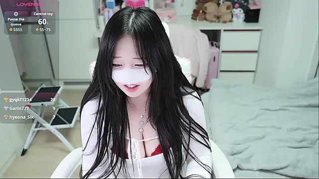 kimhyeona2005 online show from 04/03/26, 12:03