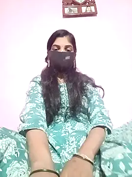 Snapshot of JYOTIKUR_35 chatting on 11/15/25, 09:06 JYOTIKUR 35 online show from 11/15/25, 09:06