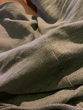 Snapshot of Sensational_grip chatting on 02/03/26, 07:41 Sensational grip online show from 02/03/26, 07:41