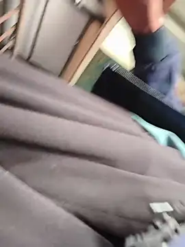 Ritik143jhil online show from 11/23/25, 11:21