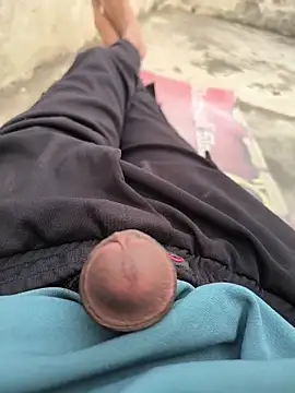 Ritik143jhil online show from 11/27/25, 09:44