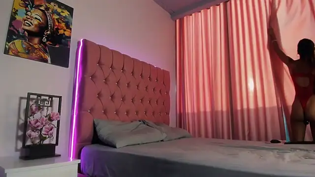 VanillaFlo online show from 05/19/26, 07:04