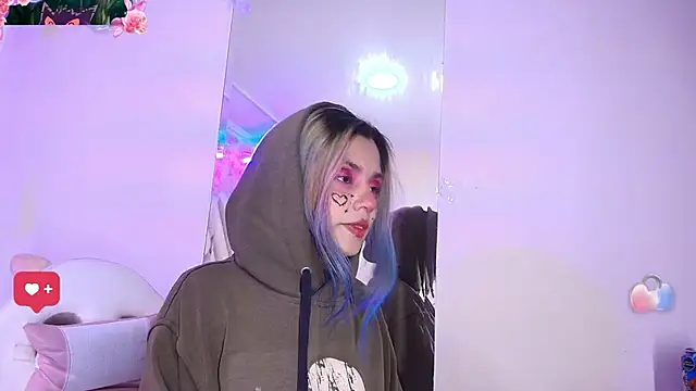 Snapshot of tsuky_nekoo chatting on 11/30/25, 02:37 tsuky nekoo online show from 11/30/25, 02:37