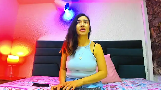 VictoriaRouge  online show from 04/19/26, 08:22