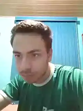 Snapshot of Vinicius_Ribas42 chatting on 01/14/26, 11:42 Vinicius Ribas42 online show from 01/14/26, 11:42