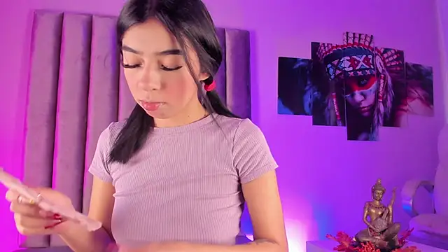 GabrielaSuarez  online show from 05/05/26, 08:28