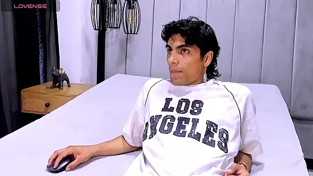 MattFiore online show from 11/22/25, 11:53