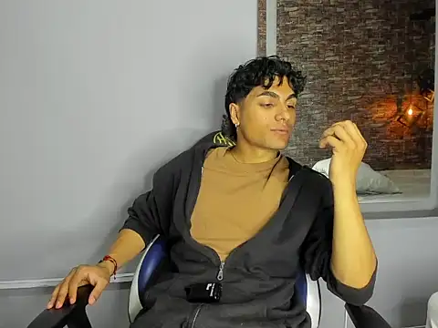 MattFiore online show from 01/11/26, 07:52