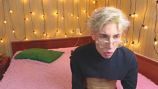 Adrian Collinss online show from 11/14/25, 07:45