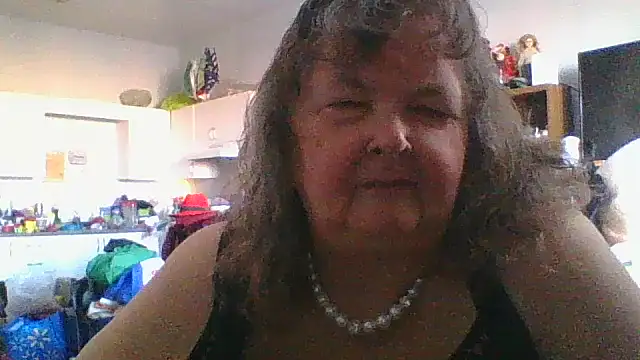 Snapshot of TiguhguhrsRose chatting on 11/19/25, 03:56 TiguhguhrsRose online show from 11/19/25, 03:56