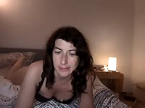 Jo LieLive online show from 06/19/26, 07:28