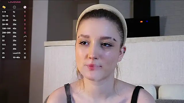 Snapshot of AmelieSeductress chatting on 02/12/26, 04:35 AmelieSeductress online show from 02/12/26, 04:35