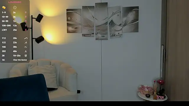 haileyflorez  online show from 03/21/26, 04:10