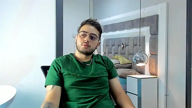 Ethan Greys online show from 11/23/25, 02:55