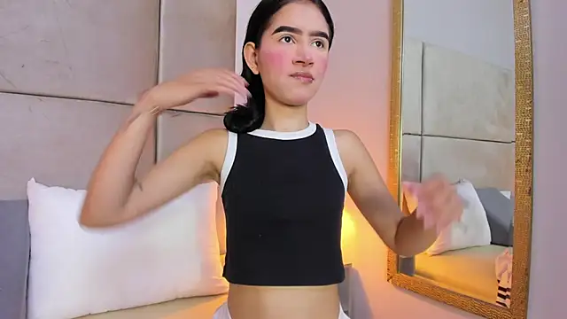 Snapshot of angelaG1 chatting on 11/26/25, 08:21 angelaG1 online show from 11/26/25, 08:21