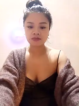 sara-xx online show from 12/19/25, 08:05