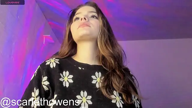 scarlethowens1 online show from 11/23/25, 06:57