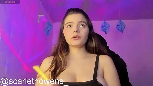 scarlethowens1 online show from 12/16/25, 06:29