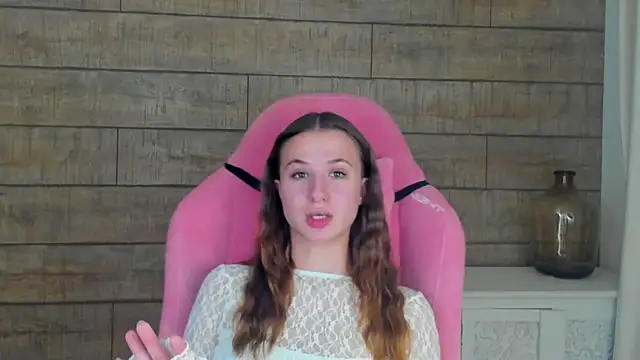 Snapshot of KristinaBellini chatting on 11/29/25, 05:16 KristinaBellini online show from 11/29/25, 05:16