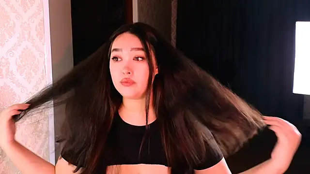 Emma Uilson online show from 11/29/25, 10:02