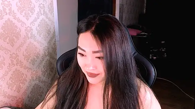 Snapshot of Emma_Uilson chatting on 05/06/26, 01:16 Emma Uilson online show from 05/06/26, 01:16