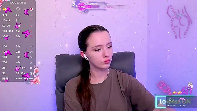 Snapshot of BellaVelure6767 chatting on 05/23/26, 02:39 BellaVelure6767 online show from 05/23/26, 02:39