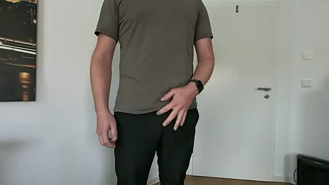 Snapshot of Cloudswitch chatting on 02/18/26, 10:33 Cloudswitch online show from 02/18/26, 10:33