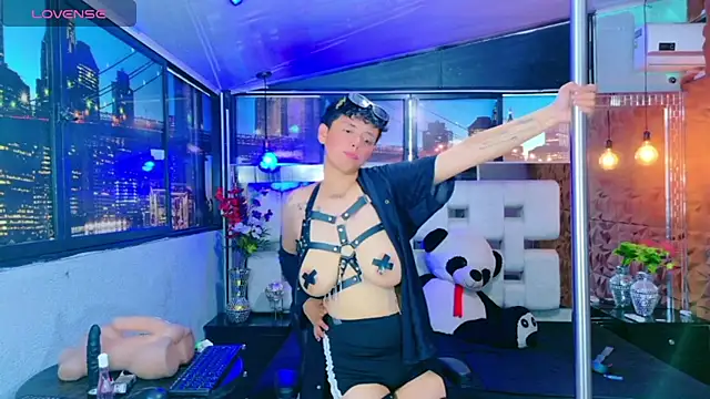 lunabustygirl online show from 11/21/25, 02:49