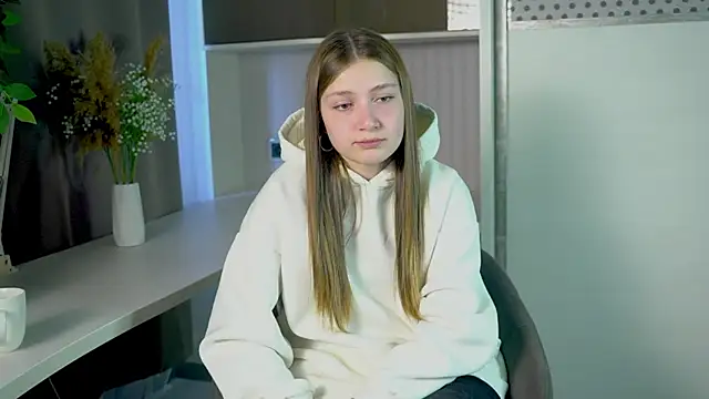 LesaFeldker online show from 11/25/25, 03:06