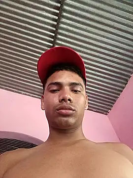 Snapshot of Max_hotsexy chatting on 11/17/25, 03:51 Max hotsexy online show from 11/17/25, 03:51