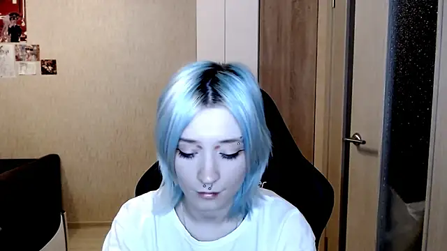 SophiaLur online show from 11/17/25, 03:51