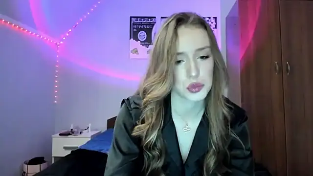 tinyglow online show from 12/19/25, 07:26